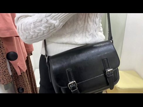 ❤️ Masturbarea în public a tinerei târfe FeralBerry cu un dildo în cabina de probă ☑  at ro.yh9n.top ❌️❤