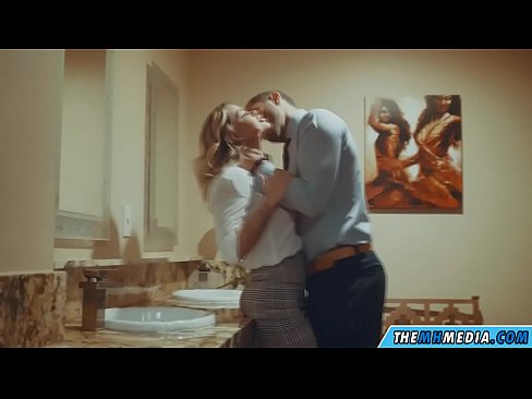 ❤️ Când o blondă cu sânii mari te seduce într-o toaletă publică ☑  at ro.yh9n.top ❌️❤